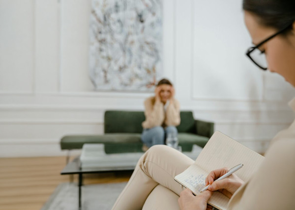 What-is-the-therapist's-role-01